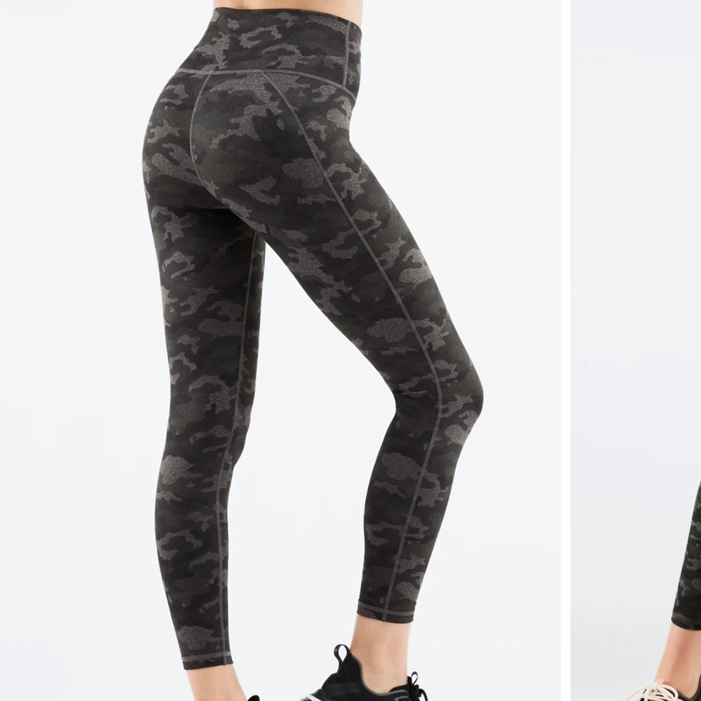 Fabletics Powerhold Camoflauge 7/8 Leggings Small